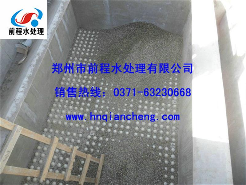 V型濾池濾料安裝現場